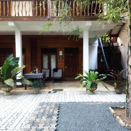 Gold Ocean House Apartment Dickwella Exterior photo